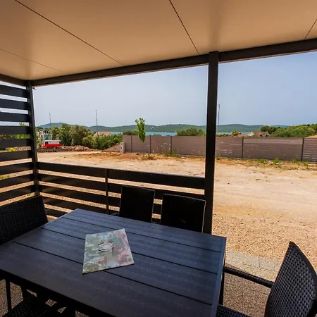 Mobile Homes With 2 Shared Pools * Pirovac