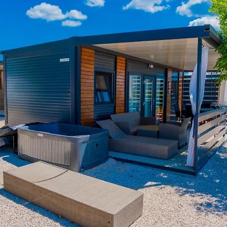 Holiday home Mobile Homes With Private Hot Tub & 2 Shared Pools *